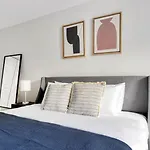 Central Square 2Br W Gym Nr T Bos-819