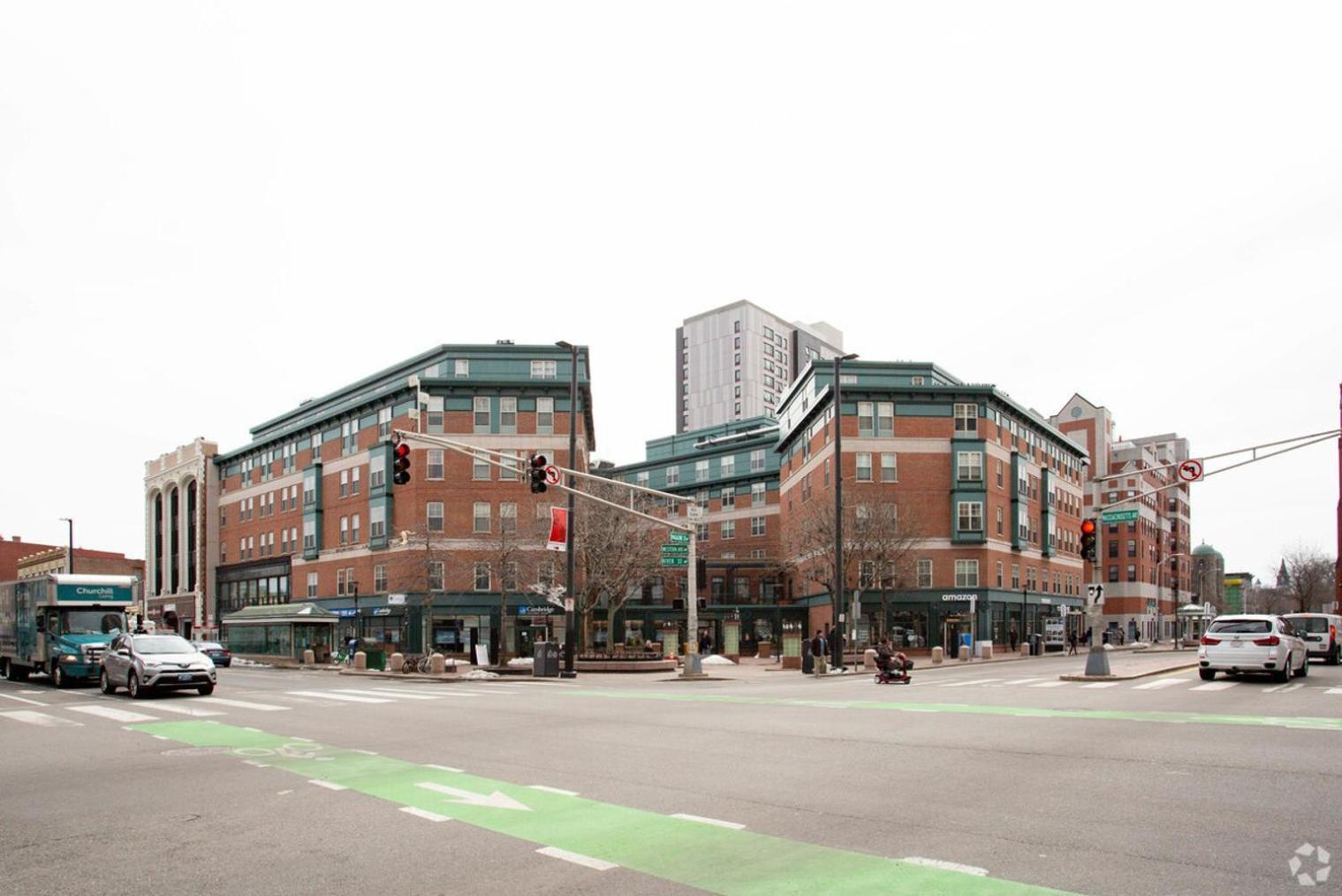 Central Square 2br W Gym Nr T Bos-819